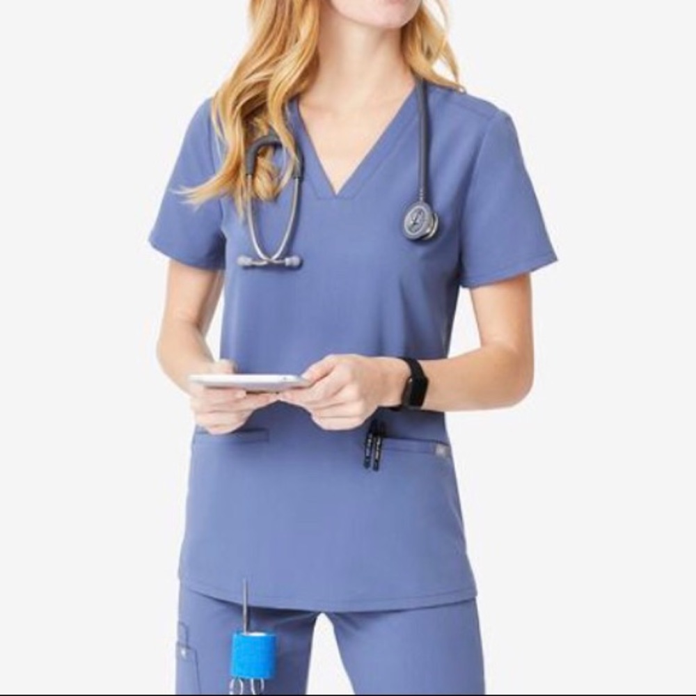 ❌ SOLD ❌ Figs casma scrub top - Big Sky